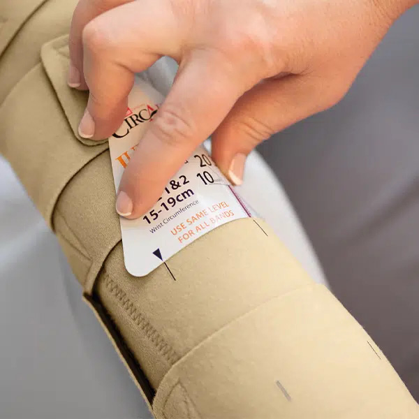 circaid-juxtafit-essentials-arm-gimg-1-600x600